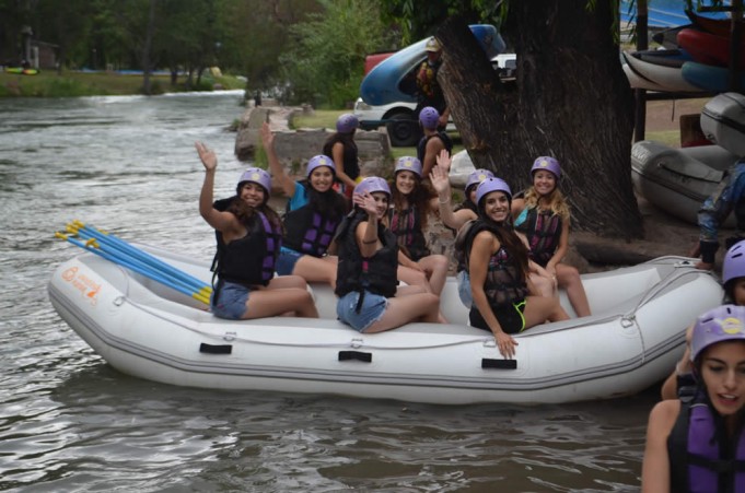 Rafting de reinas en el Valle Grande