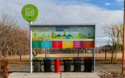 LAS PORQUERÍAS QUE PONE LA GENTE EN LAS ESTACIONES ECOLÓGICAS