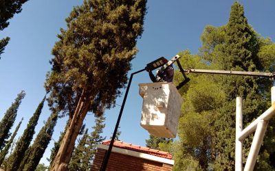 EL MUNICIPIO INSTALÓ LUCES LED A BASE DE ENERGÍA SOLAR EN EL CEMENTERIO CENTRAL