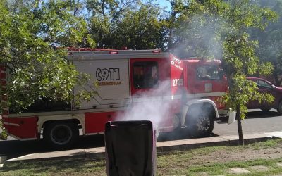 VÁNDALOS INCENDIARON CONTENEDOR EN UNA ESTACIÓN ECOLÓGICA