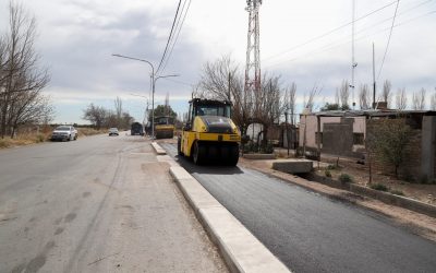 SE ASFALTA LA NUEVA CICLOVÍA DE AVENIDA ESTANISLAO SALAS
