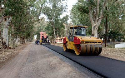 CONTINÚA EL PLAN DE ASFALTO EN LOS DISTRITOS: SE PAVIMENTAN OTRAS 20 CUADRAS EN VILLA ATUEL