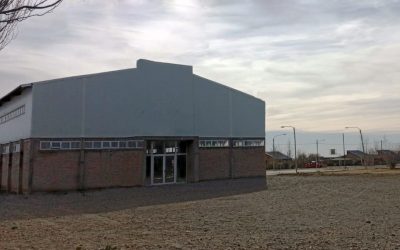 EMPEZÓ LA AMPLIACIÓN DEL SALÓN DE USOS MÚLTIPLES Y POLIDEPORTIVO DEL DISTRITO EL SOSNEADO