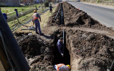 EL MUNICIPIO CONSTRUYE MÁS REDES DE AGUA POTABLE EN LOCALIDADES ALEJADAS DEL CENTRO