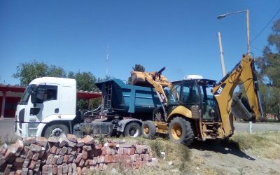 INTENSOS OPERATIVOS DE LIMPIEZA Y MANTENIMIENTO DE LUMINARIAS EN DISTRITOS