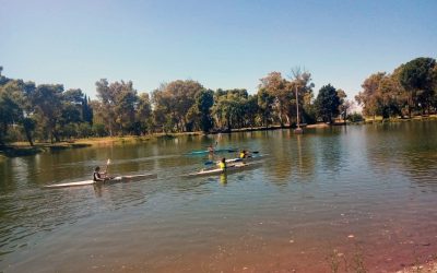LA ESCUELA DE CANOTAJE LANZÓ SU TEMPORADA DE VERANO EN LA LAGUNA DEL PARQUE MORENO