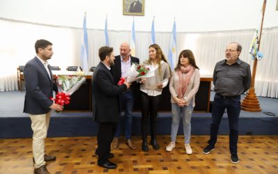 EMOTIVO HOMENAJE AL CONTADOR RICARDO VERGARA