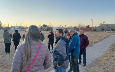 GESTIÓN MUNICIPAL: EN LA PREVIA DEL ASFALTO, VECINOS DEL BARRIO ALBERDI CONOCIERON DETALLES DE LA OBRA