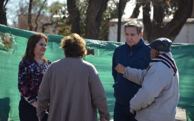 ANTES DE SU INAUGURACIÓN, EMIR FÉLIX RECORRIÓ LA PLAZA DE CUADRO NACIONAL Y HABLÓ CON VECINOS