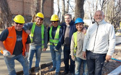 EMIR FÉLIX VOLVIÓ A LA CALLE A “VER DE CERCA” OBRAS MUNICIPALES Y ANTICIPÓ MÁS INVERSIONES PARA LOS PARQUES MARIANO MORENO Y NORTE