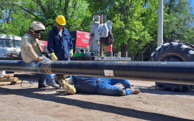 SIGUE AVANZANDO EL GASODUCTO: YA SE TRABAJA EN LA NUEVA TRAZA DE CALLE LAS VÍRGENES