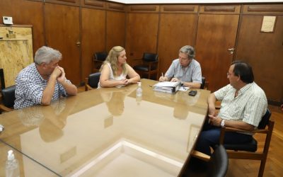 EL INTENDENTE FÉLIX FIRMÓ LA ADJUDICACIÓN DE OBRA PARA REMODELAR LA PLAZA INGENIERO BALLOFFET