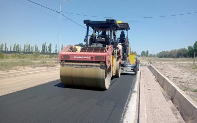 SIGUE EL PLAN DE ASFALTO MUNICIPAL, AHORA EN CONSTANCIO VIGIL