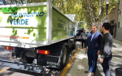 EL MUNICIPIO ADQUIRIÓ NUEVOS CAMIONES Y SIGUE MODERNIZANDO SU FLOTA DE SERVICIOS