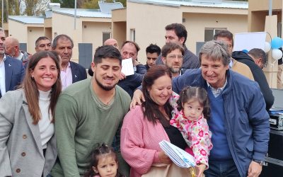 EMIR FÉLIX PARTICIPÓ DE ENTREGA DE VIVIENDAS Y DESTACÓ EL IMPORTANTE ROL DEL MUNICIPIO