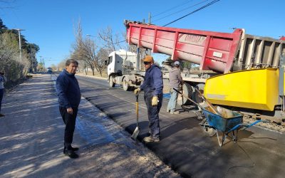 FÉLIX SUPERVISÓ EL ASFALTO DE URQUIZA Y ANUNCIÓ MÁS OBRAS EN BARRIOS Y DISTRITOS