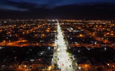 LA AVENIDA ZAPATA YA LUCE COMPLETAMENTE ILUMINADA CON 80 EQUIPOS LED