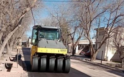 PLAN DE ASFALTO A TODO RITMO: SE ASFALTA EL Bº SCHESTAKOW Y AVANZA LA PREVIA DE LAS MARGARITAS, SUTER Y EL TROPEZÓN