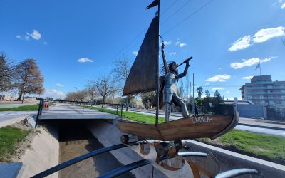 UN VELERO Y SU NAVEGANTE, LA TERCERA ESCULTURA INSTALADA EN EL NUEVO PASEO DEAN FUNES