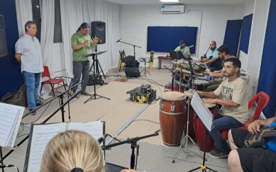 ANTES DE SU ASUNCIÓN, OMAR FÉLIX PRESENCIÓ EL ENSAYO DE LA ORQUESTA MUNICIPAL