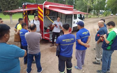 INTEGRANTES DE DEFENSA CIVIL SE CAPACITARON EN EL USO DEL NUEVO CAMIÓN HIDRANTE