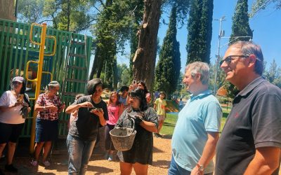“PAJARITOS VOLANDO”: EL INTENDENTE OMAR FÉLIX PARTICIPÓ DEL MURAL EN EL PARQUE DE LOS NIÑOS