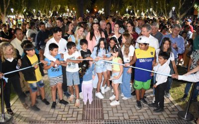 OMAR FÉLIX Y UNA MULTITUD DE VECINOS DEJARON INAUGURADA LA NUEVA PLAZA DE GOUDGE