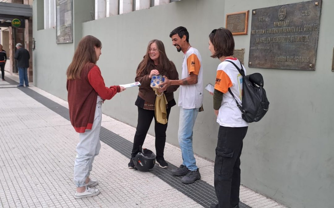 EL CONVITE ORGANIZÓ “PAUSAS RECREATIVAS” EN EL CENTRO CON JUEGOS PARA LOS SANRAFAELINOS