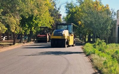 AVANZA EL PLAN DE ASFALTO EN LAS CALLES DE MONTE COMÁN