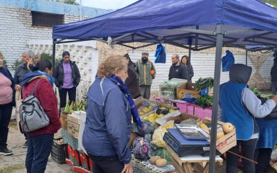 VECINOS DE VILLA ATUEL APROVECHARON DE LA CALIDAD Y BUENOS PRECIOS DE LA FERIA FRANCA MUNICIPAL