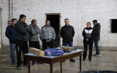 OMAR FÉLIX VISITÓ EL CLUB ATUEL NORTE Y ENTREGÓ UNA BOMBA PARA RIEGO