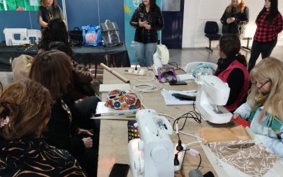 EL POLO TEXTIL RECORRE BARRIOS Y DISTRITOS CON SU TALLER DE CHALECOS
