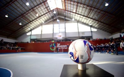 EN UNA NOCHE DE PURO FUTSAL SE INAUGURÓ EL NUEVO PISO DEL POLI 2