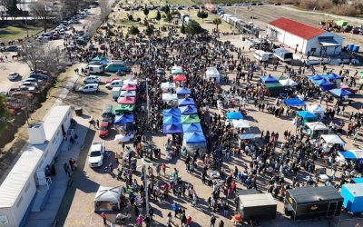 UNA MULTITUD DISFRUTÓ DEL TRADICIONAL DESFILE DE MONTE COMÁN