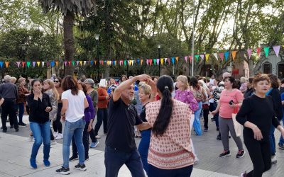 GRAN FESTEJO PRIMAVERAL DE PERSONAS MAYORES EN PLAZA SAN MARTÍN