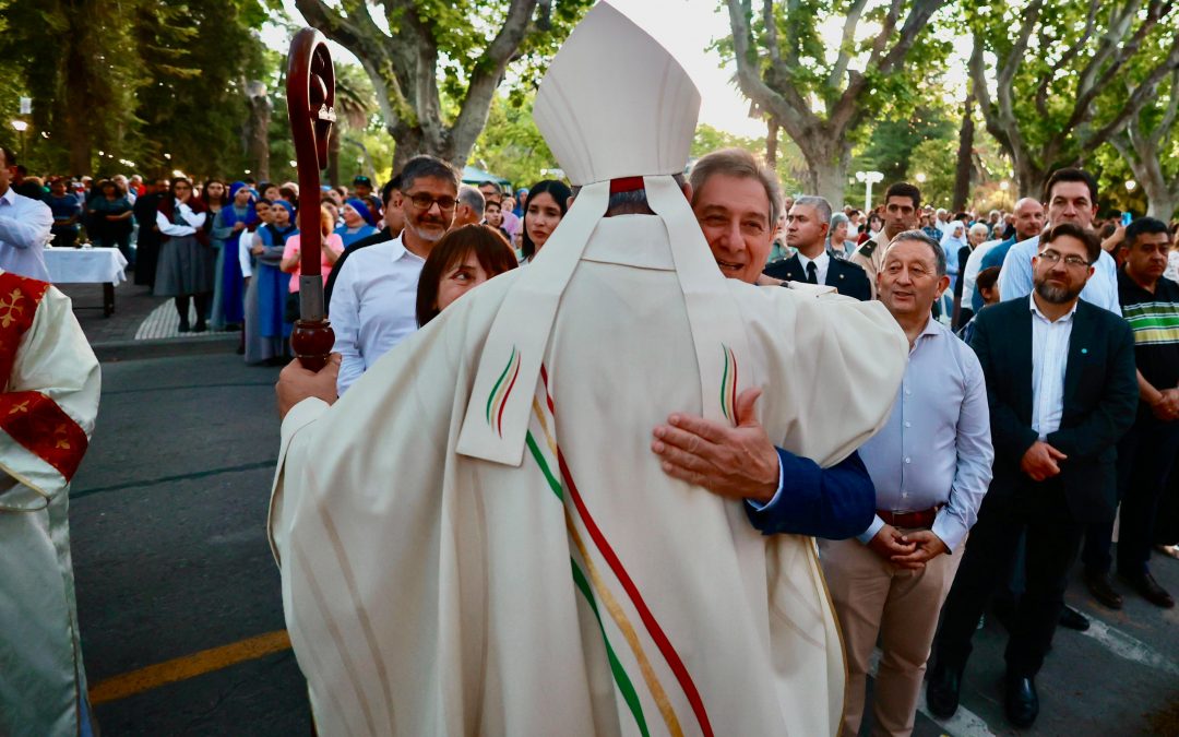OMAR FÉLIX PARTICIPÓ DE LA MISA POR SAN RAFAEL ARCÁNGEL