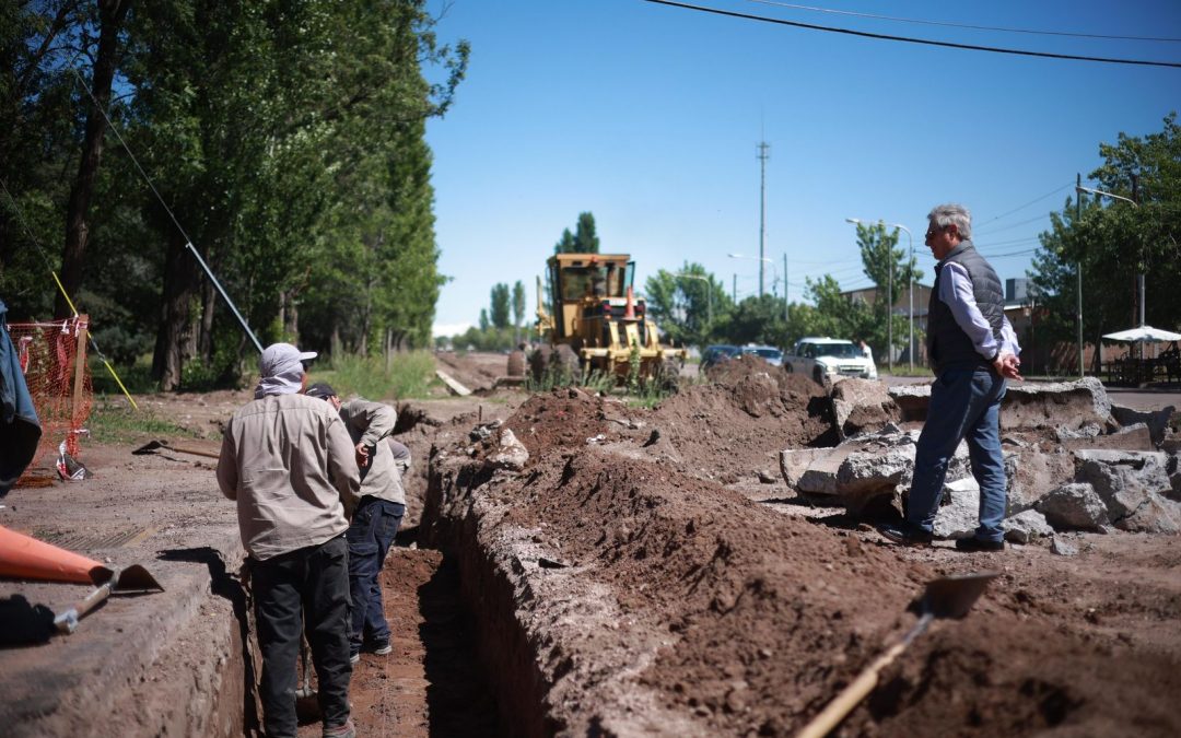 OMAR FÉLIX VISITÓ LA OBRA DE CALLE CHACABUCO Y CONSIDERÓ QUE “ES UNA INVERSIÓN CLAVE”