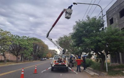 LAS LUMINARIAS LED LLEGAN A LA AVENIDA ISELÍN