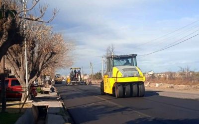 COMENZARON LAS TAREAS PARA RECUPERAR EL ASFALTO DE LA AVENIDA URQUIZA