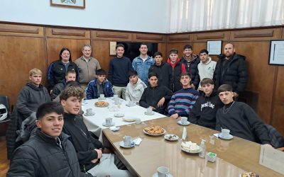 EL INTENDENTE OMAR FÉLIX RECIBIÓ AL SELECTIVO SANRAFAELINO QUE JUGARÁ CON LA SUB 20 EN EL PREDIO DE AFA