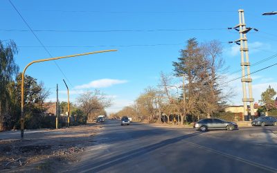 SEGURIDAD VIAL: EL MUNICIPIO INSTALA DOS NUEVOS SEMÁFOROS EN ESQUINAS “CONFLICTIVAS” DE LA CIUDAD