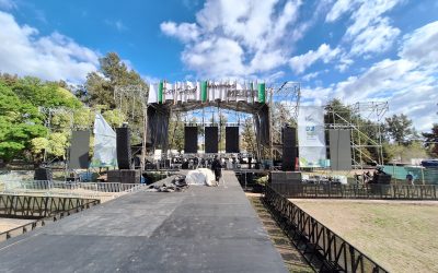 TODO LISTO PARA RECIBIR LA PRIMAVERA EN EL PARQUE YRIGOYEN CON EL ZAR Y EUGE QUEVEDO Y LA BANDA DE CARLITOS