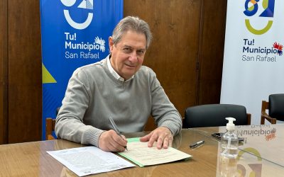 OMAR FÉLIX PROMULGÓ LA AUTONOMÍA Y DIO UN PASO MÁS HACIA LA CARTA ORGÁNICA MUNICIPAL