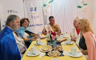 UN DESAYUNO CON HISTORIAS, SONRISAS Y NUEVOS SUEÑOS CON LOS FLAMANTES SOBERANOS DEL ADULTO MAYOR