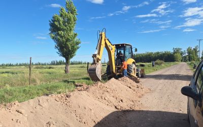 LA IZUELINA: EL MUNICIPIO EXTIENDE 5 KILÓMETROS DE RED DE AGUA POTABLE PARA ABASTECER A 45 FAMILIAS
