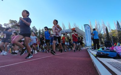 CON DECENAS DE CHICOS, INICIÓ LA TEMPORADA 2026 DE LA ESCUELA MUNICIPAL DE ATLETISMO