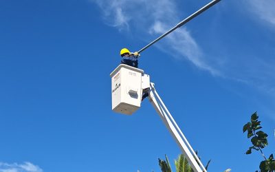 EL MUNICIPIO INSTALA LUCES LED MÁS POTENTES EN LA AVENIDA MITRE