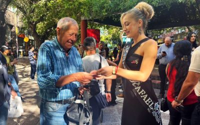 REINAS DE TODO CORAZÓN: AZUL ANTOLINEZ ACOMPAÑA AL ASILO HOGAR LAS MERCEDES