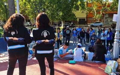 SAN RAFAEL CONMEMORÓ EL DÍA DE LA LENGUA DE SEÑAS ARGENTINA CON UNA CLASE ABIERTA EN PLAZA SAN MARTÍN