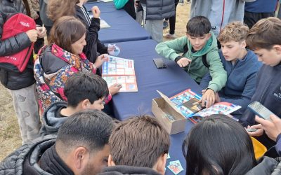 CIENTOS DE CHICOS Y GRANDES SE SUMARON AL INTERCAMBIO DE FIGURITAS MUNDIALISTAS EN SAN RAFAEL